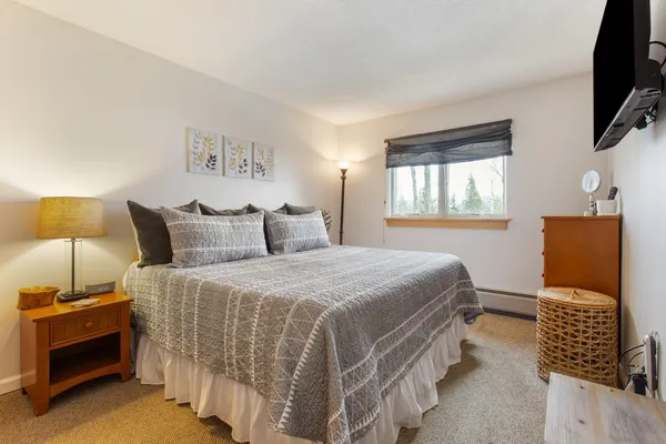 $499,000 | 329 Village Circle, Unit V8, Killington, VT 05751