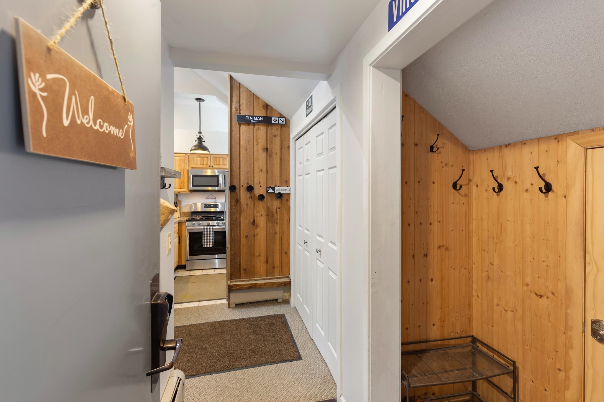 329 Village Circle, Unit V8 Killington, VT 05751 - Photo 4 of 60