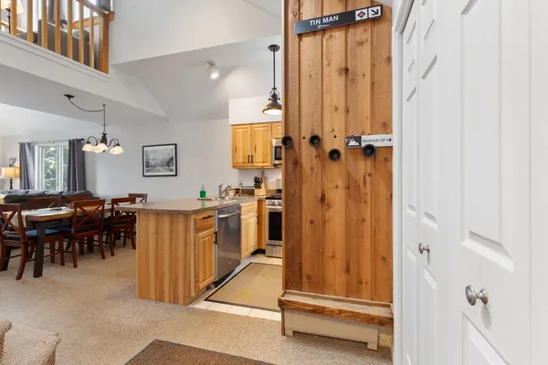 $499,000 | 329 Village Circle, Unit V8, Killington, VT 05751