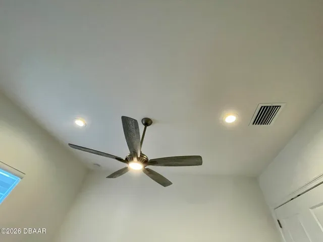 $4,000 | 437 Aquamarine Way, Daytona Beach, FL 32124