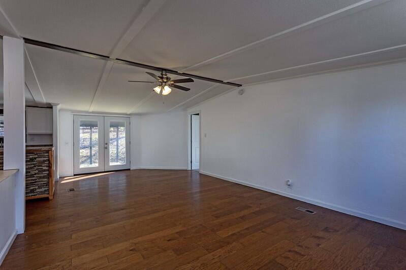 879 Keith Valley Road Southeast Cleveland, TN 37323 - Photo 7 of 52 k5