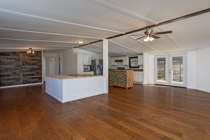 879 Keith Valley Road Southeast Cleveland, TN 37323 - Photo 8 of 52 k6