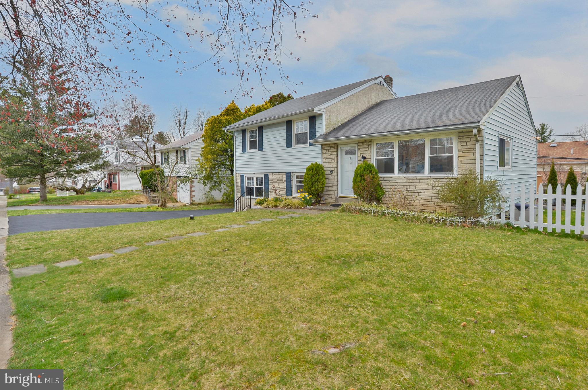 314 Bailey Road Bryn Mawr, PA 19010 - Photo 3 of 29 Gallery Image 3