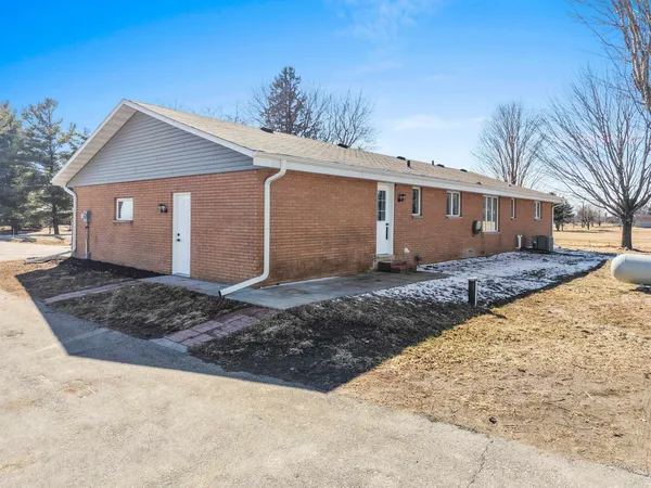 $430,000 | W602 County Road East, Cecil, WI 54111