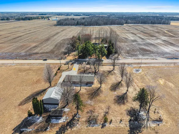 $430,000 | W602 County Road East, Cecil, WI 54111