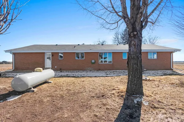 $430,000 | W602 County Road East, Cecil, WI 54111