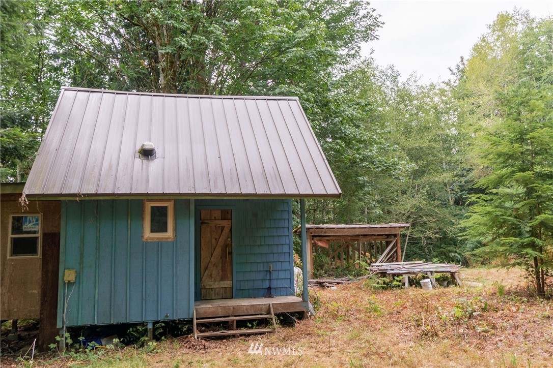 585 Lone Star Road Quilcene, WA 98376 - Photo 4 of 28