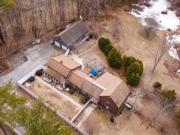 $675,000 | 25 Pepperell Road, Brookline, NH 03033