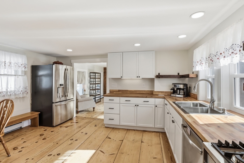 25 Pepperell Road Brookline, NH 03033 - Photo 13 of 42