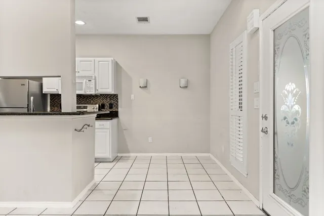 $1,850 | 2520 Quarry Road, Unit 104, Austin, TX 78703