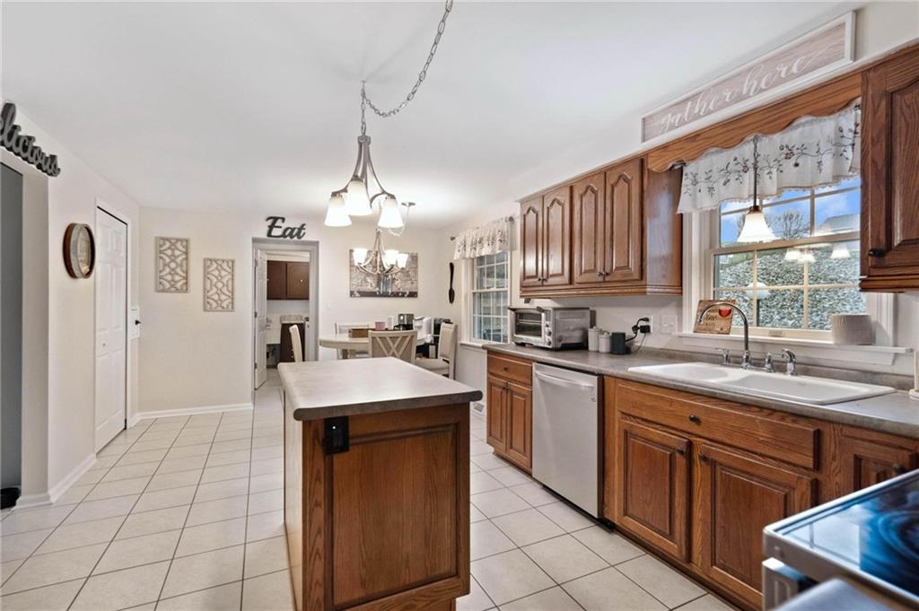 51 Dover Road Irwin, PA 15642 - Photo 7 of 25 Gallery Image 7