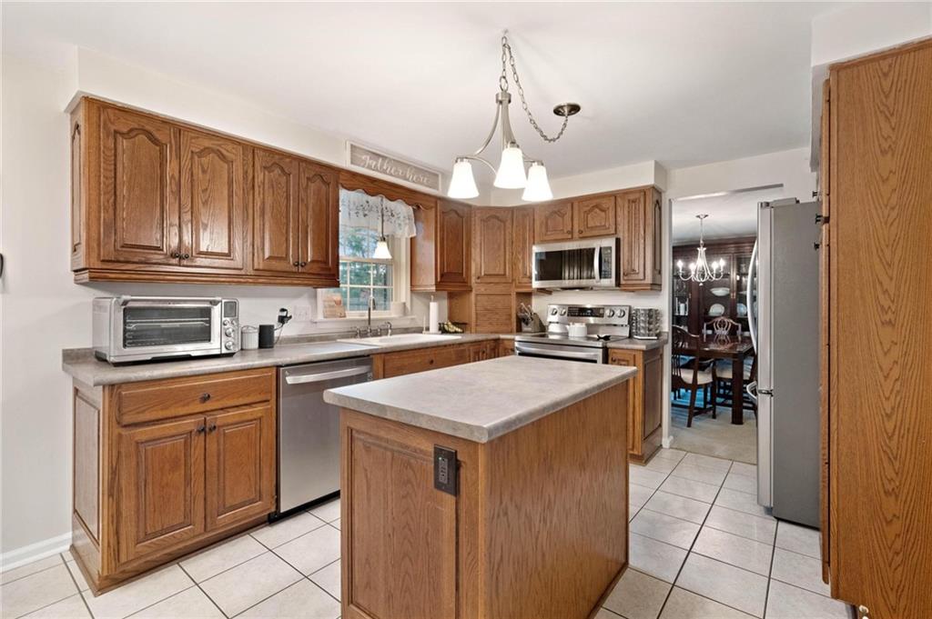 51 Dover Road Irwin, PA 15642 - Photo 9 of 25 Gallery Image 9