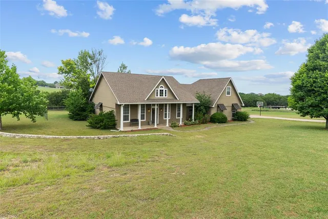$554,900 | 415 Stone Mountain Court, Cresson, TX 76035