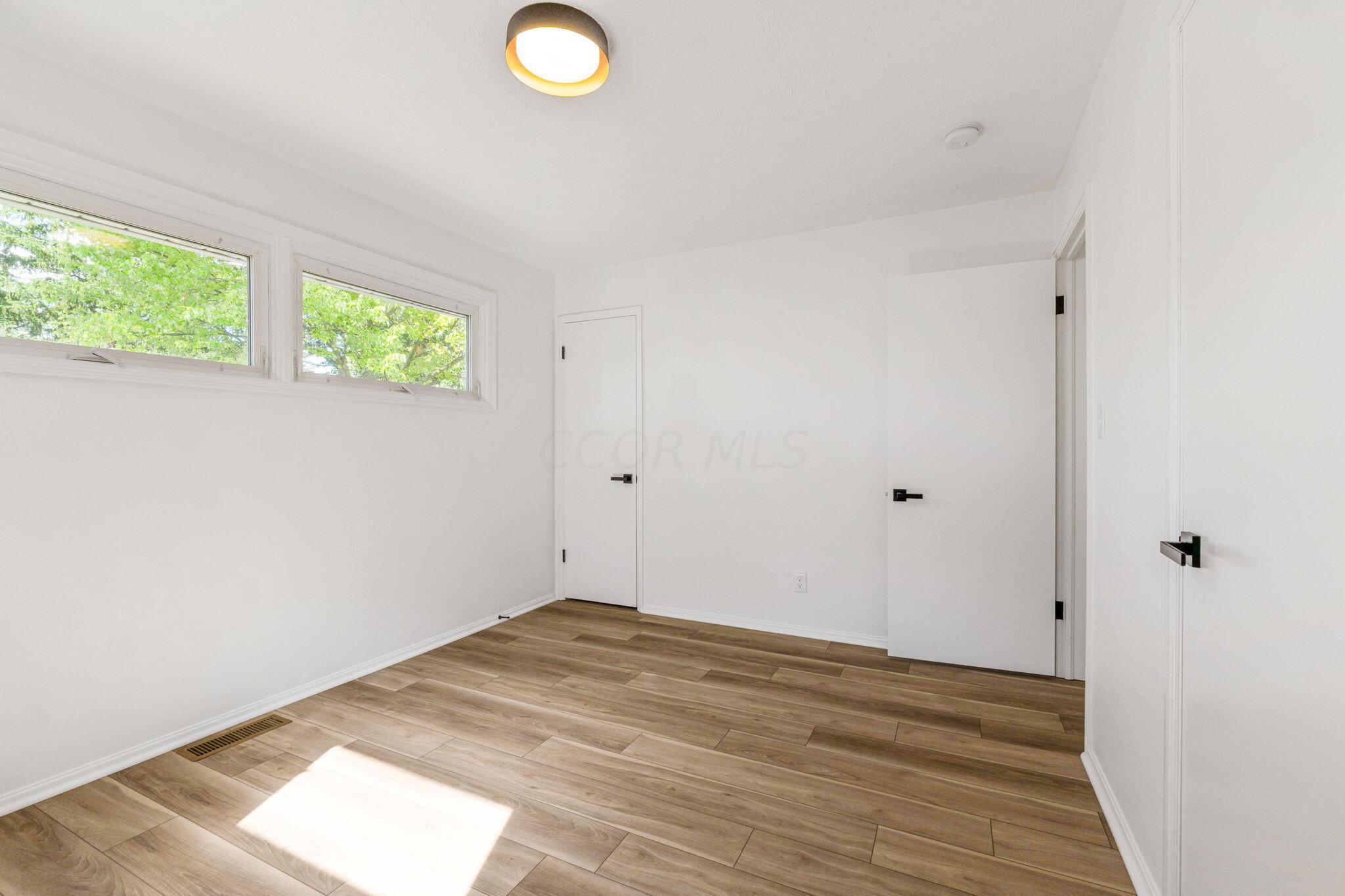 2527 Cranford Road Columbus, OH 43221 - Photo 16 of 40 2527 Cranford (Interior)-18