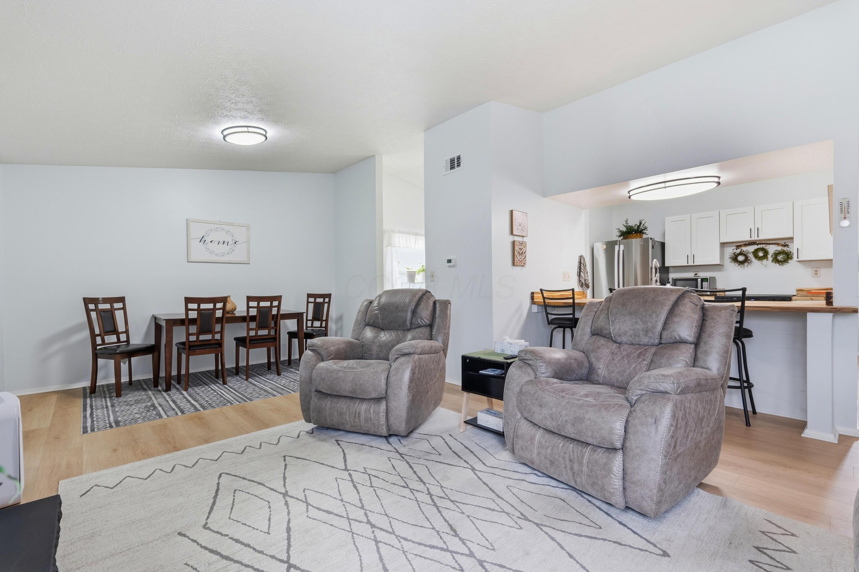 1013 South Hempstead Road Westerville, OH 43081 - Photo 6 of 22 6