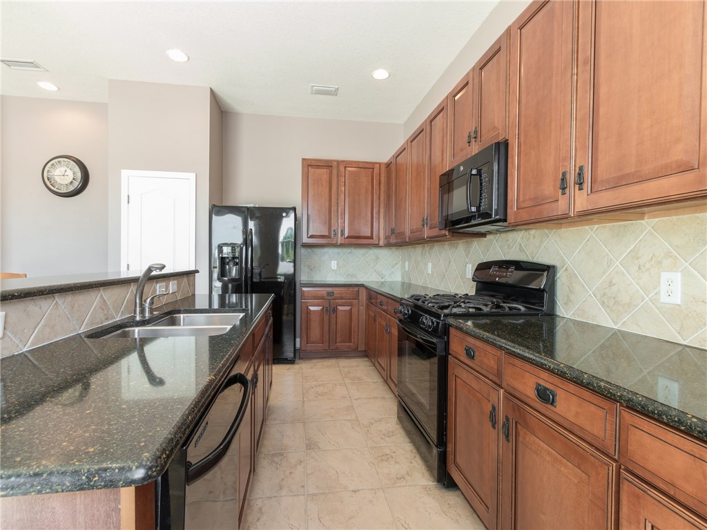 76356 Long Pond Loop Yulee, FL 32097 - Photo 13 of 33 Gallery Image 13