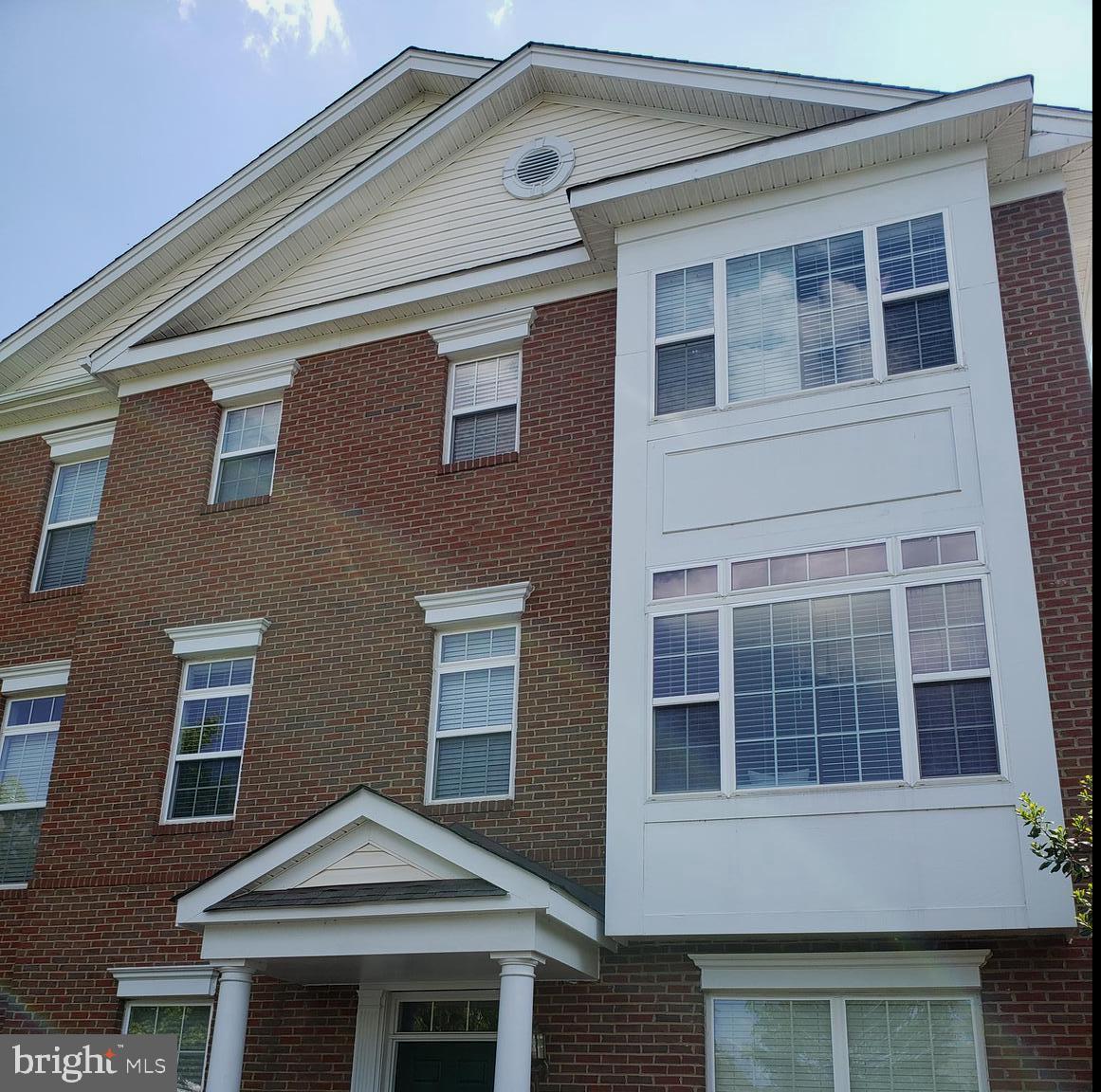 20431 Scioto Terrace Ashburn, VA 20147 - Photo 12 of 15 Bump out windows adding extra interior space!