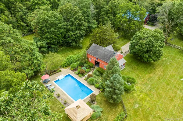 $1,375,000 | 101 Drake Road, Pleasant Valley, NY 12569
