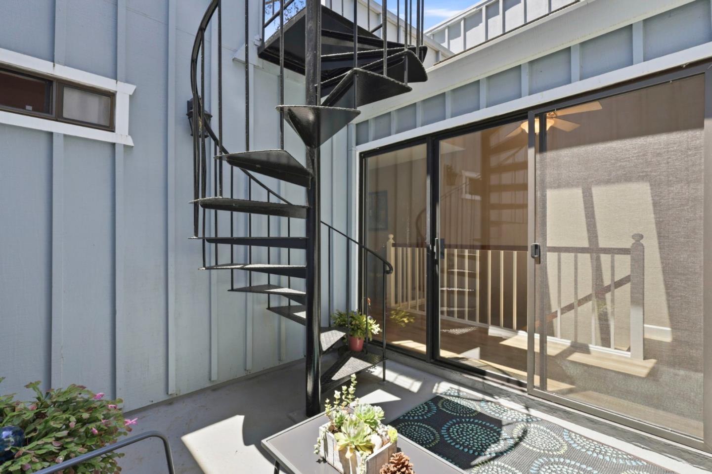 2052 Wharf Road Capitola, CA 95010 - Photo 31 of 48