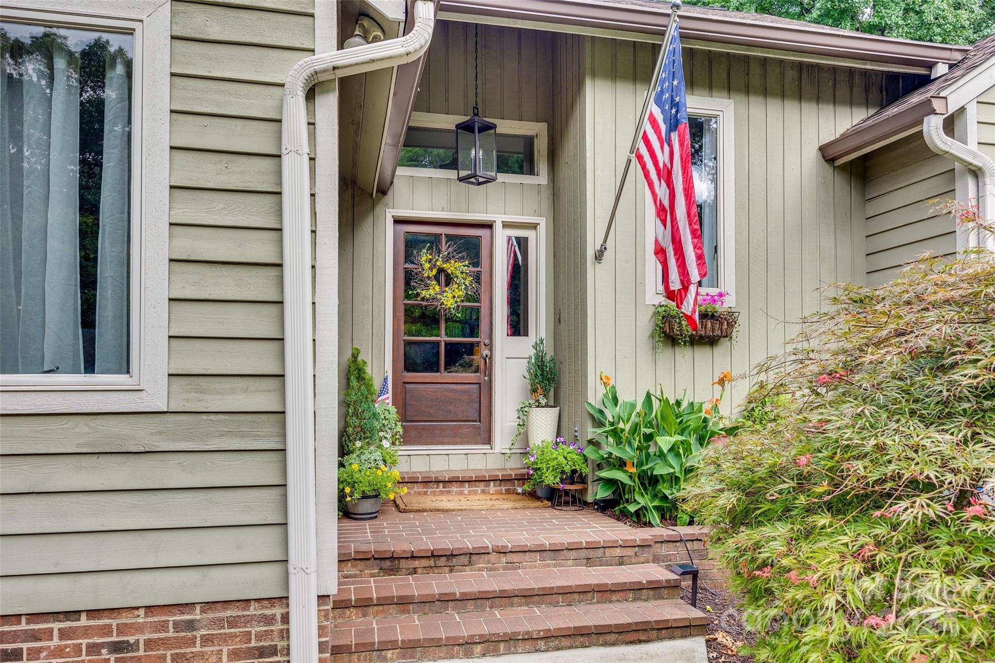 29 Commodore Point Road Lake Wylie, SC 29710 - Photo 3 of 43 Gallery Image 3