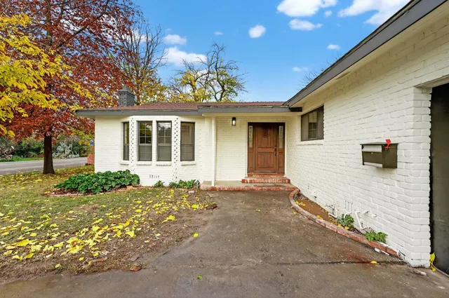 $699,999 | 4601 Gibbons Drive, Sacramento, CA 95821