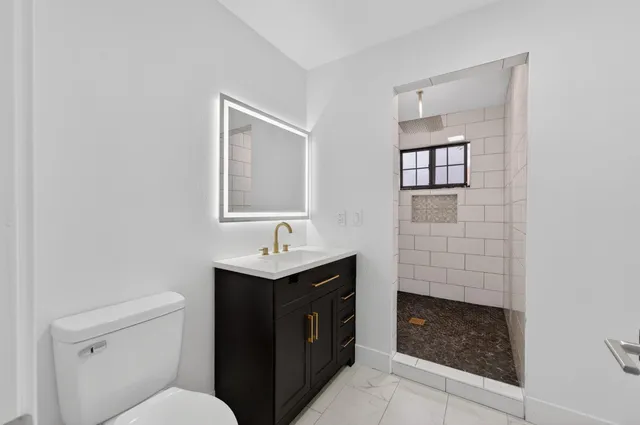 $699,999 | 4601 Gibbons Drive, Sacramento, CA 95821