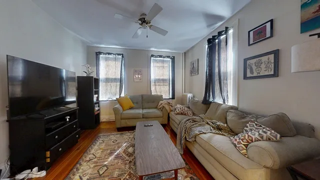 $2,000 | 54 Prentiss Street, Unit 1, Watertown, MA 02472