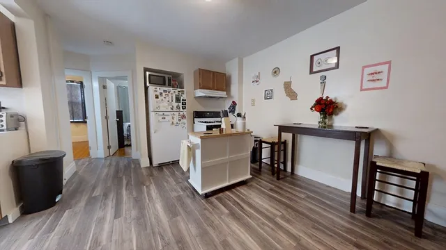 $2,000 | 54 Prentiss Street, Unit 1, Watertown, MA 02472