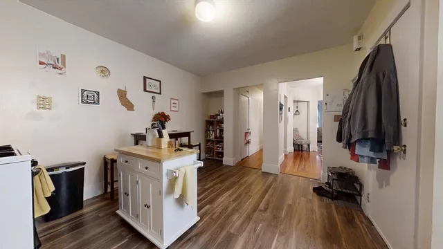 $2,000 | 54 Prentiss Street, Unit 1, Watertown, MA 02472