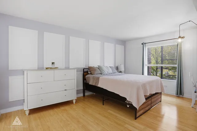 $265,000 | 9180 S Road, Unit D, Palos Hills, IL 60465