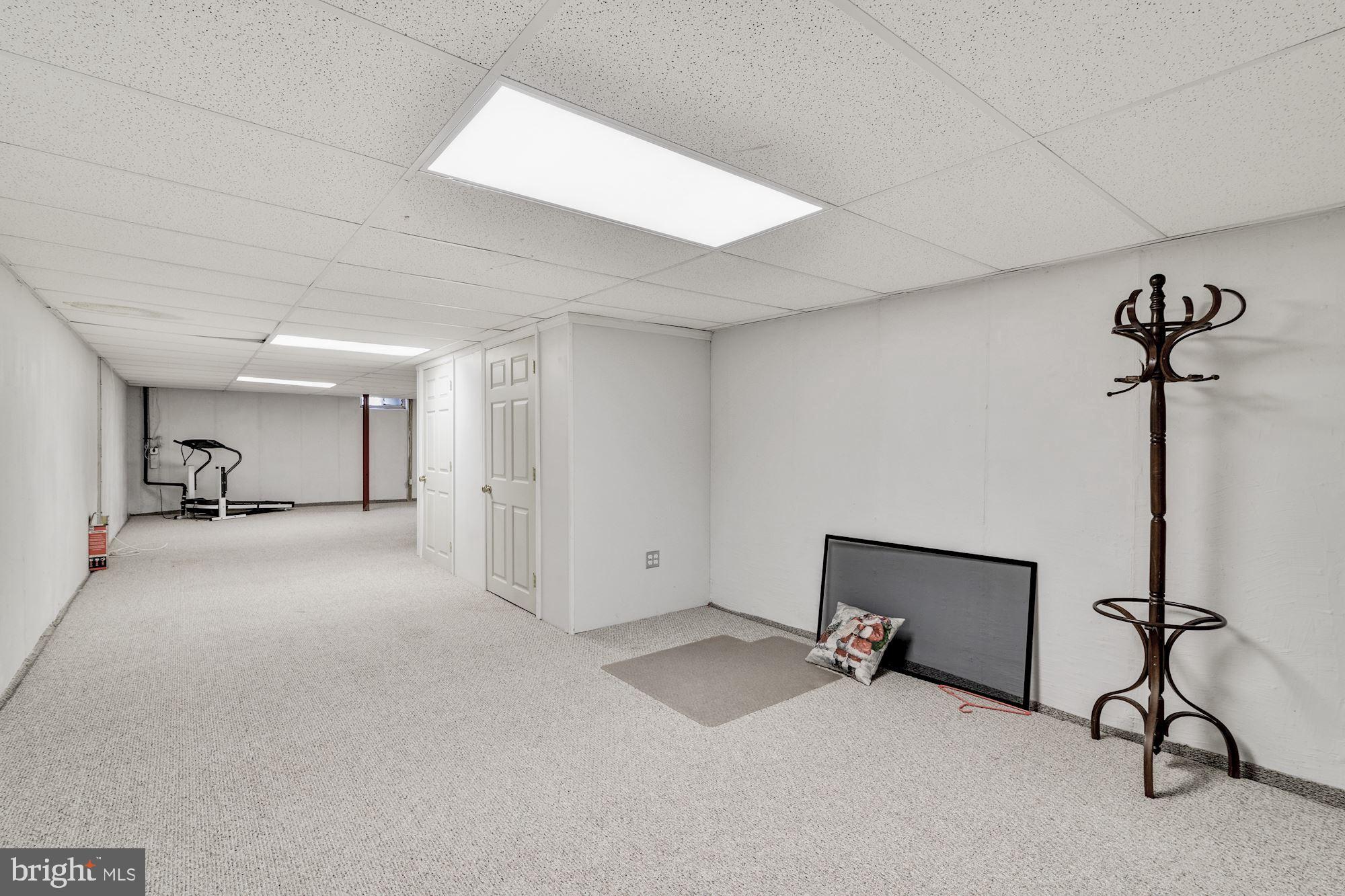 63 Threadleaf Terrace Burlington, NJ 08016 - Photo 33 of 34 a view of a room with gym equipment
