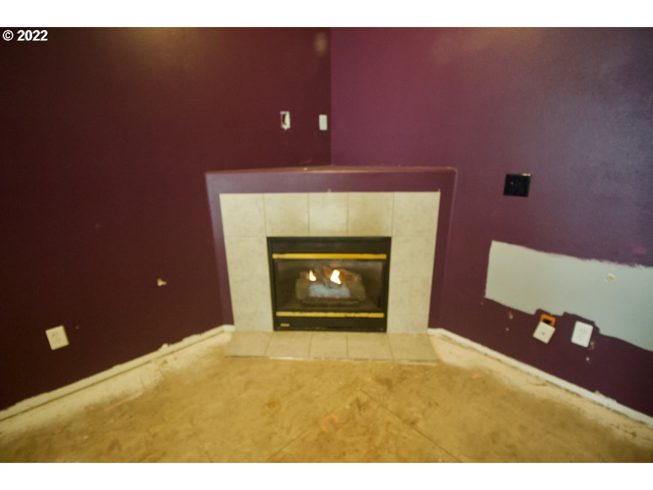 5825 Southeast 17th Loop Gresham, OR 97080 - Photo 7 of 27 Living Room/Dining Room