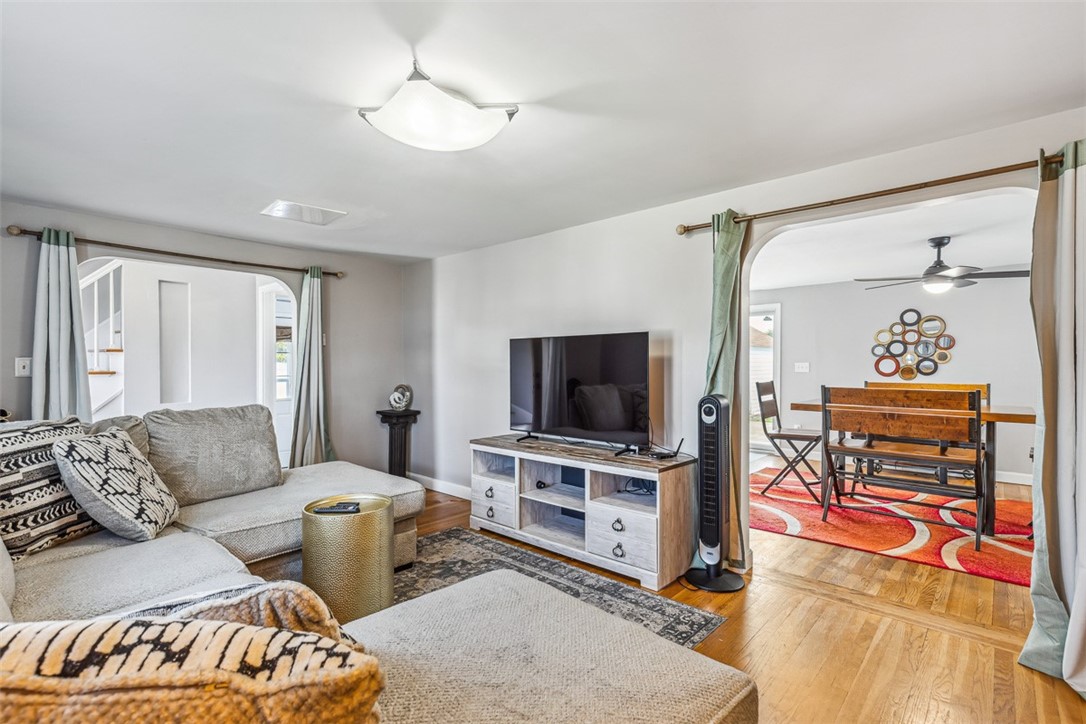 123 Scarborough Road Pawtucket, RI 02861 - Photo 3 of 21