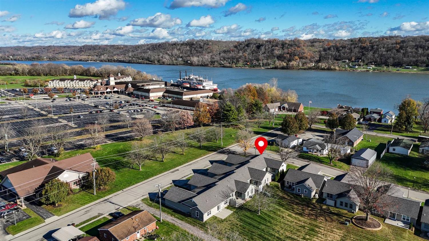 203 6th Street Rising Sun, IN 47040 - Photo 4 of 37