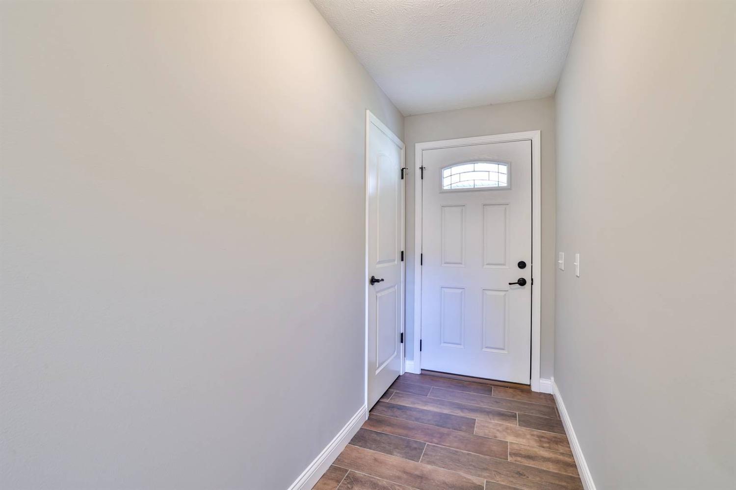 203 6th Street Rising Sun, IN 47040 - Photo 6 of 37