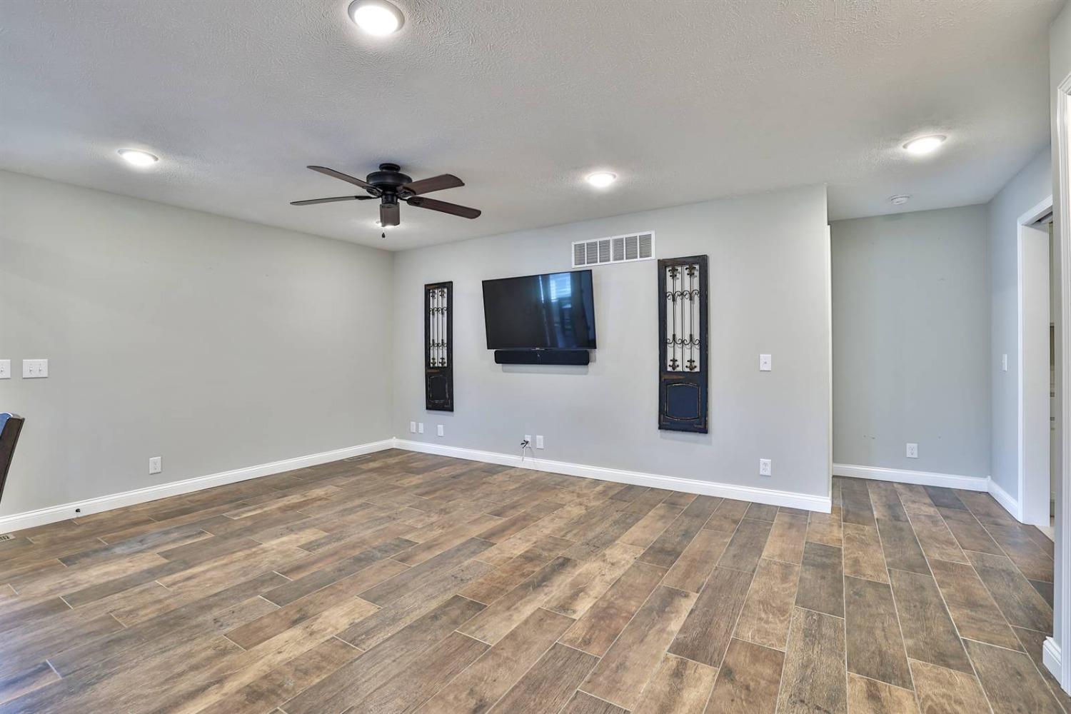 203 6th Street Rising Sun, IN 47040 - Photo 7 of 37