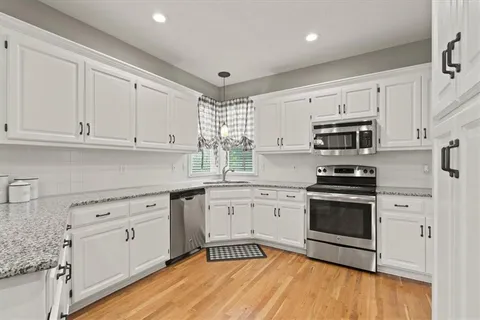 $600,000 | 14726 Mackey Street, Overland Park, KS 66223