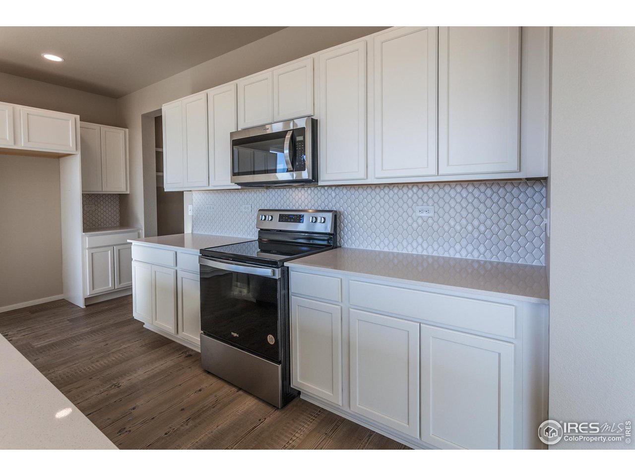 6634 4th St Road Greeley, CO 80634 - Photo 17 of 39 KITCHEN