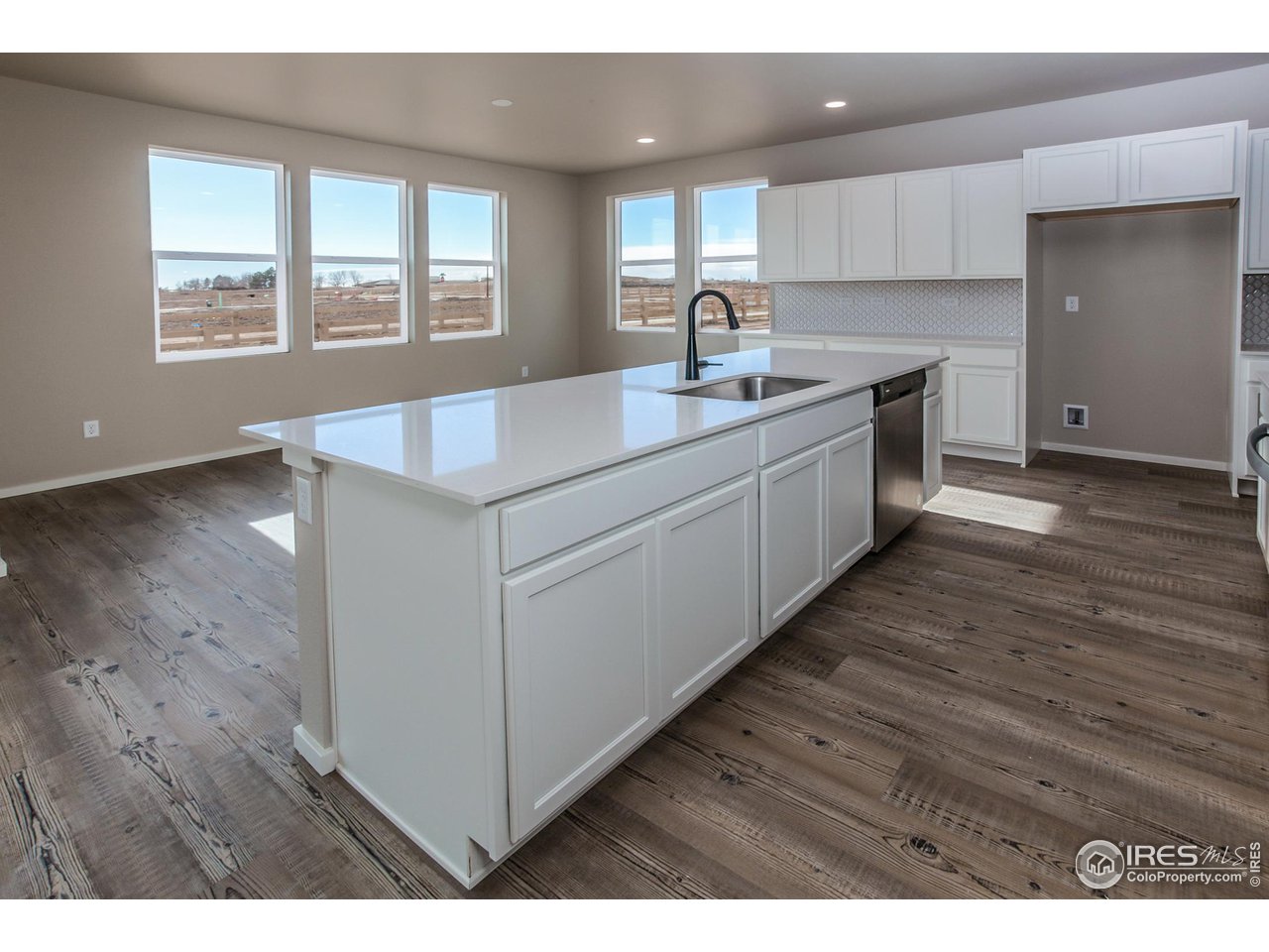 6634 4th St Road Greeley, CO 80634 - Photo 18 of 39 KITCHEN