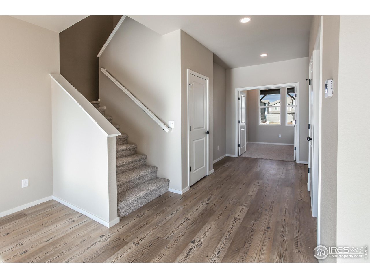 6634 4th St Road Greeley, CO 80634 - Photo 5 of 39 ENTRYWAY