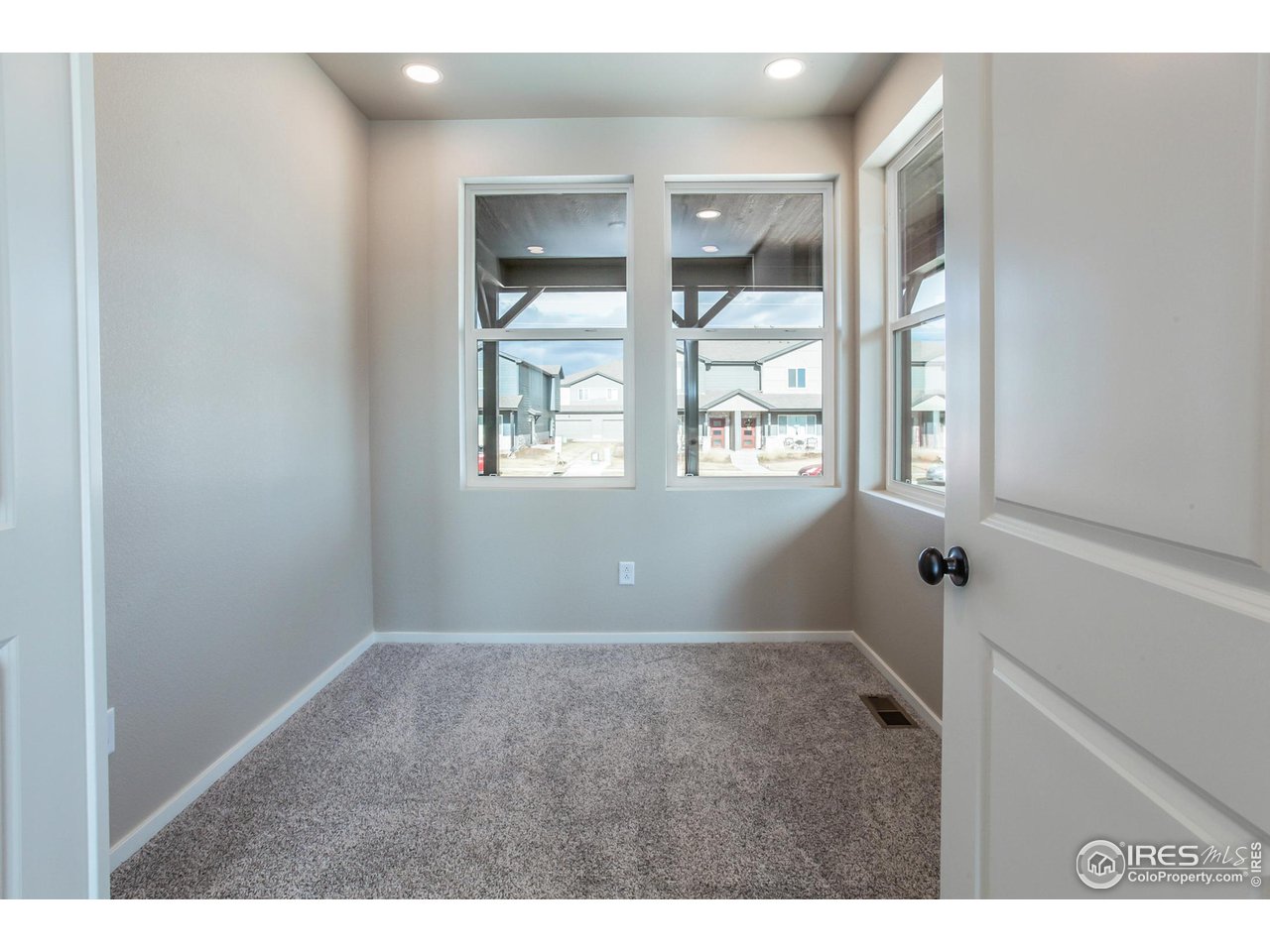 6634 4th St Road Greeley, CO 80634 - Photo 6 of 39 STUDY/FLEX