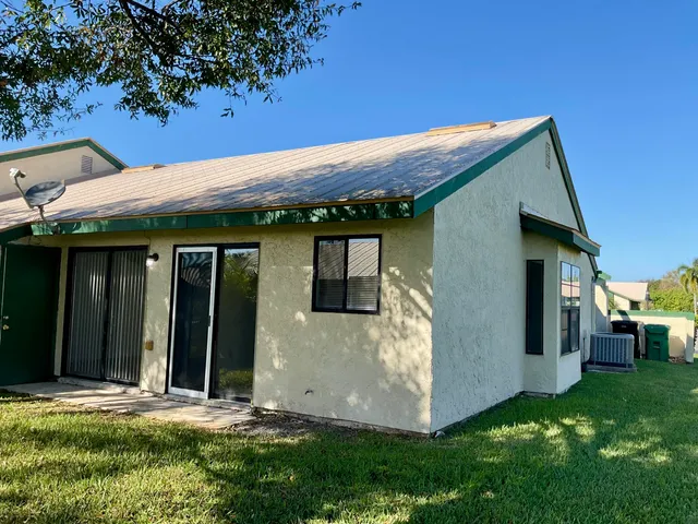 $1,750 | 680 Southwest Veronica Avenue, Port St. Lucie, FL 34953