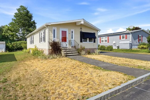 $275,000 | 3 Queens Road, Unit 211, Attleboro, MA 02703