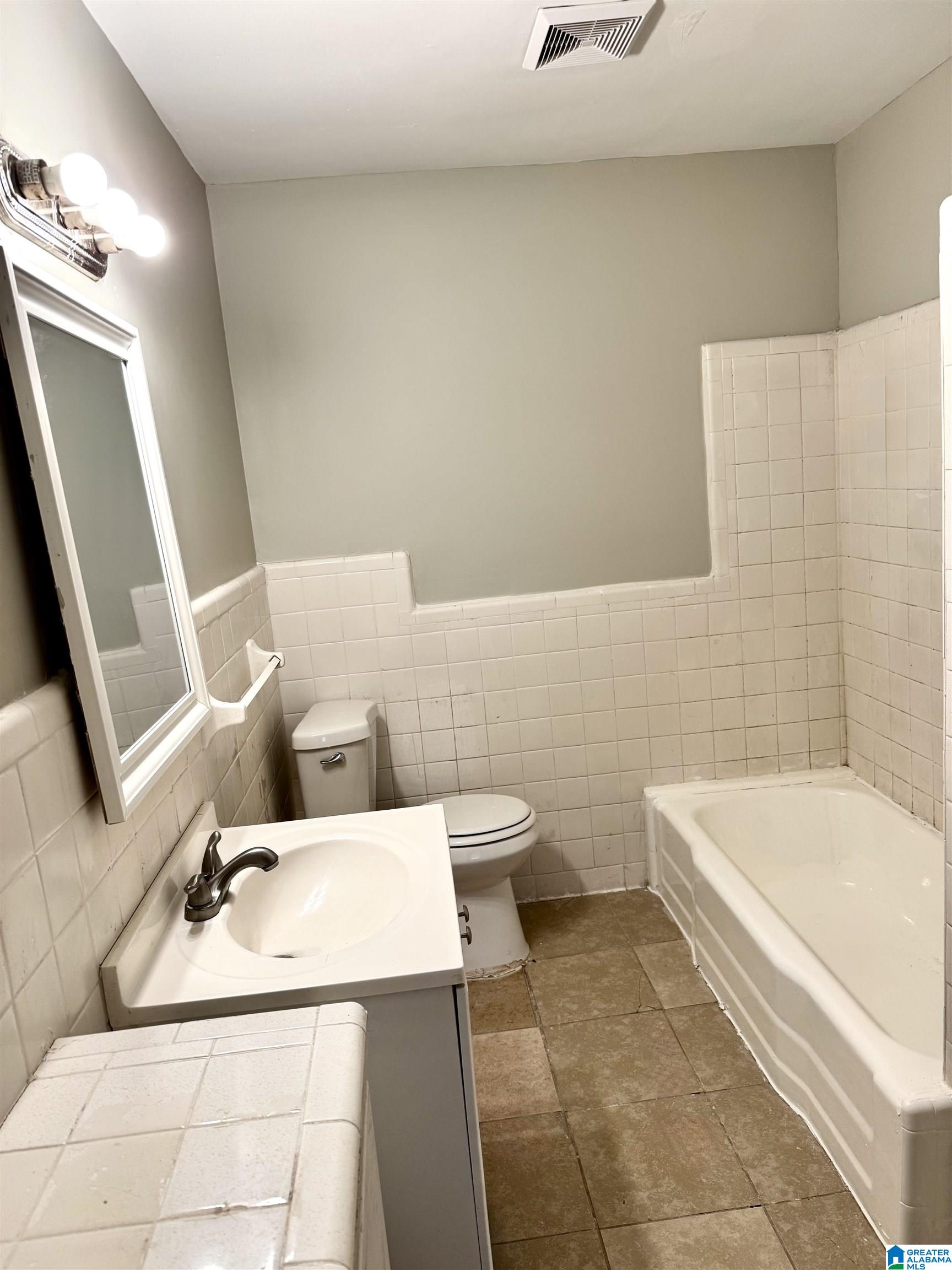 415 Thomas Street Warrior, AL 35180 - Photo 15 of 22