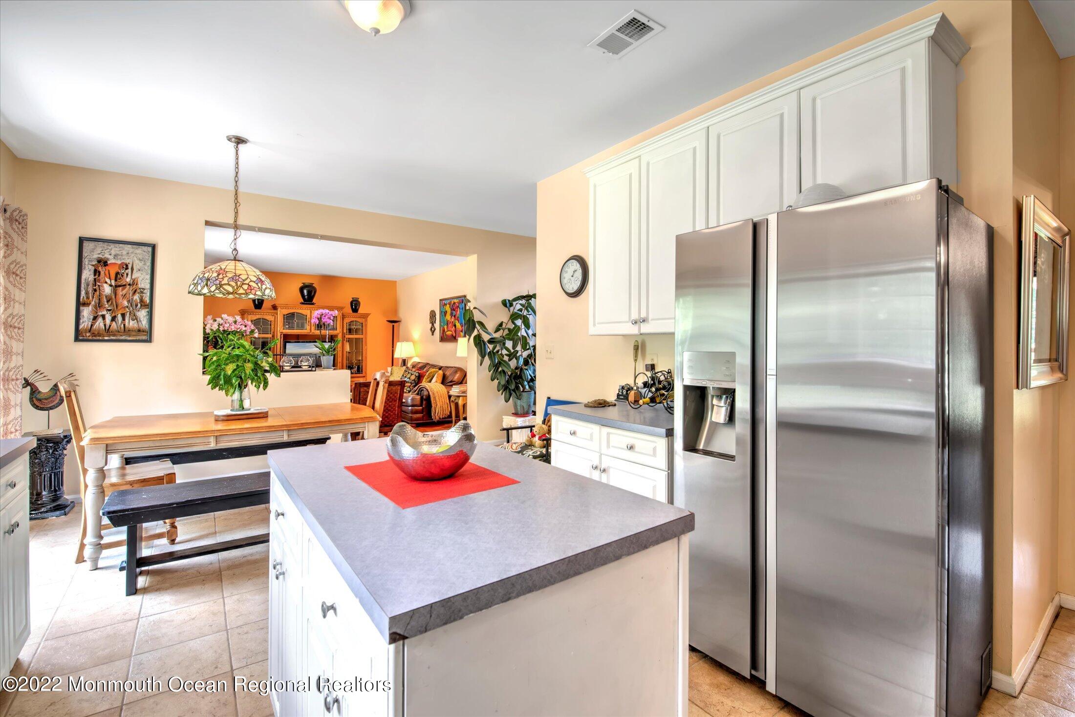 25 Ridings Parkway Princeton, NJ 08540 - Photo 20 of 39 21-KITCHEN