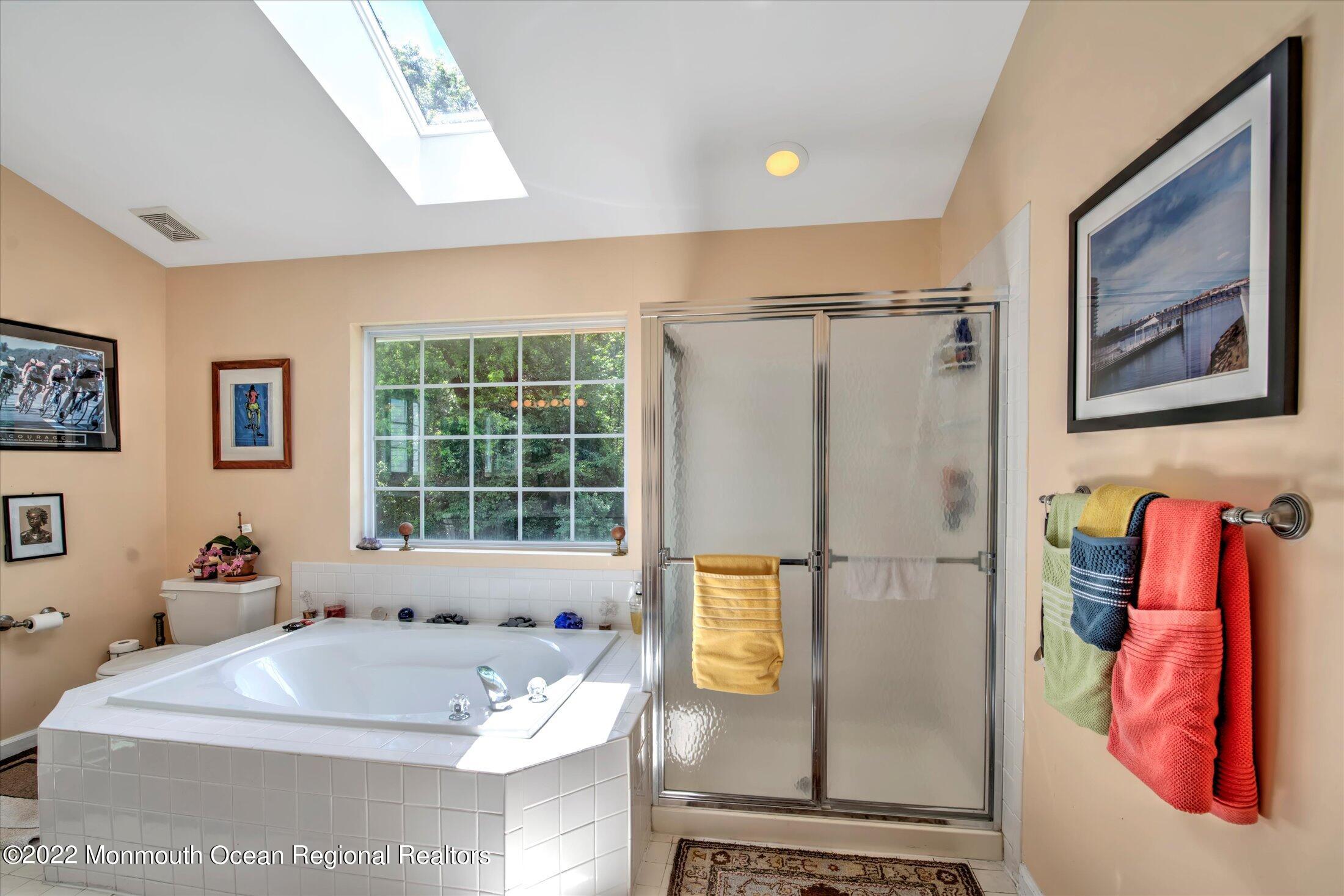 25 Ridings Parkway Princeton, NJ 08540 - Photo 26 of 39 27-MASTER BATHROOM