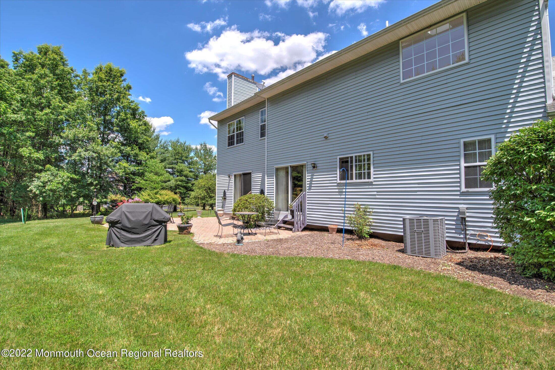 25 Ridings Parkway Princeton, NJ 08540 - Photo 35 of 39 36-BACK YARD