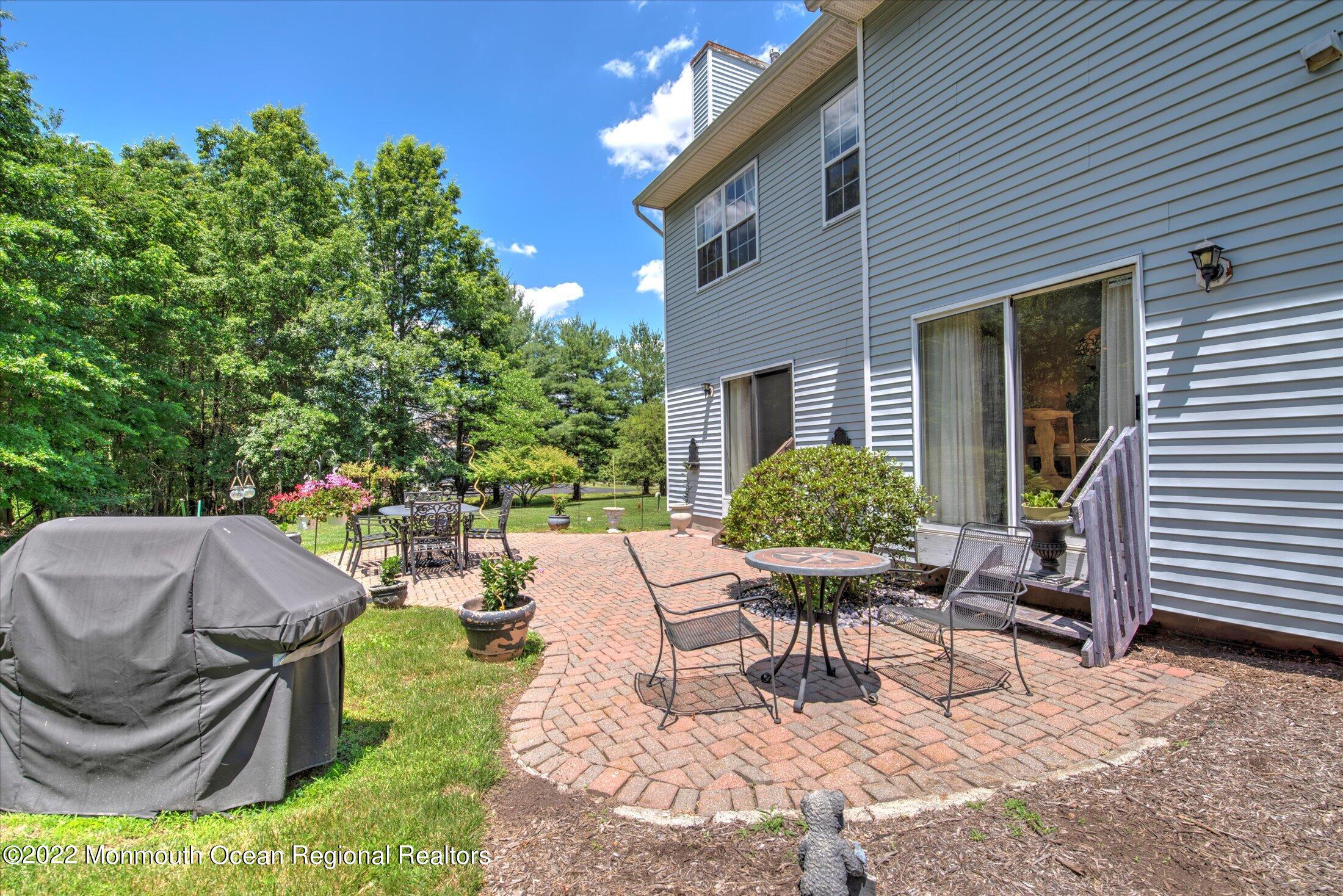 25 Ridings Parkway Princeton, NJ 08540 - Photo 36 of 39 37-BACK YARD
