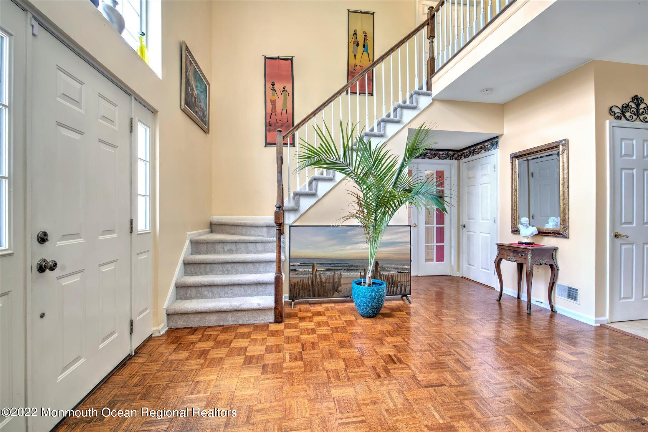 25 Ridings Parkway Princeton, NJ 08540 - Photo 4 of 39 05-FOYER