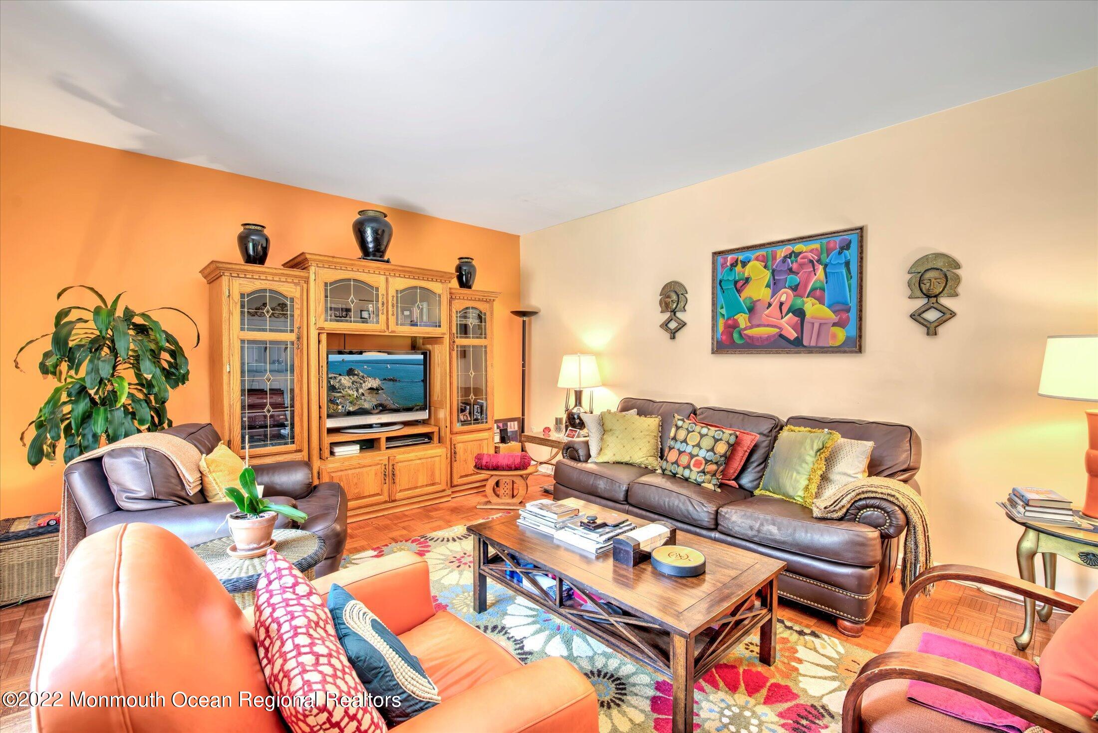 25 Ridings Parkway Princeton, NJ 08540 - Photo 9 of 39 10-FAMILY ROOM